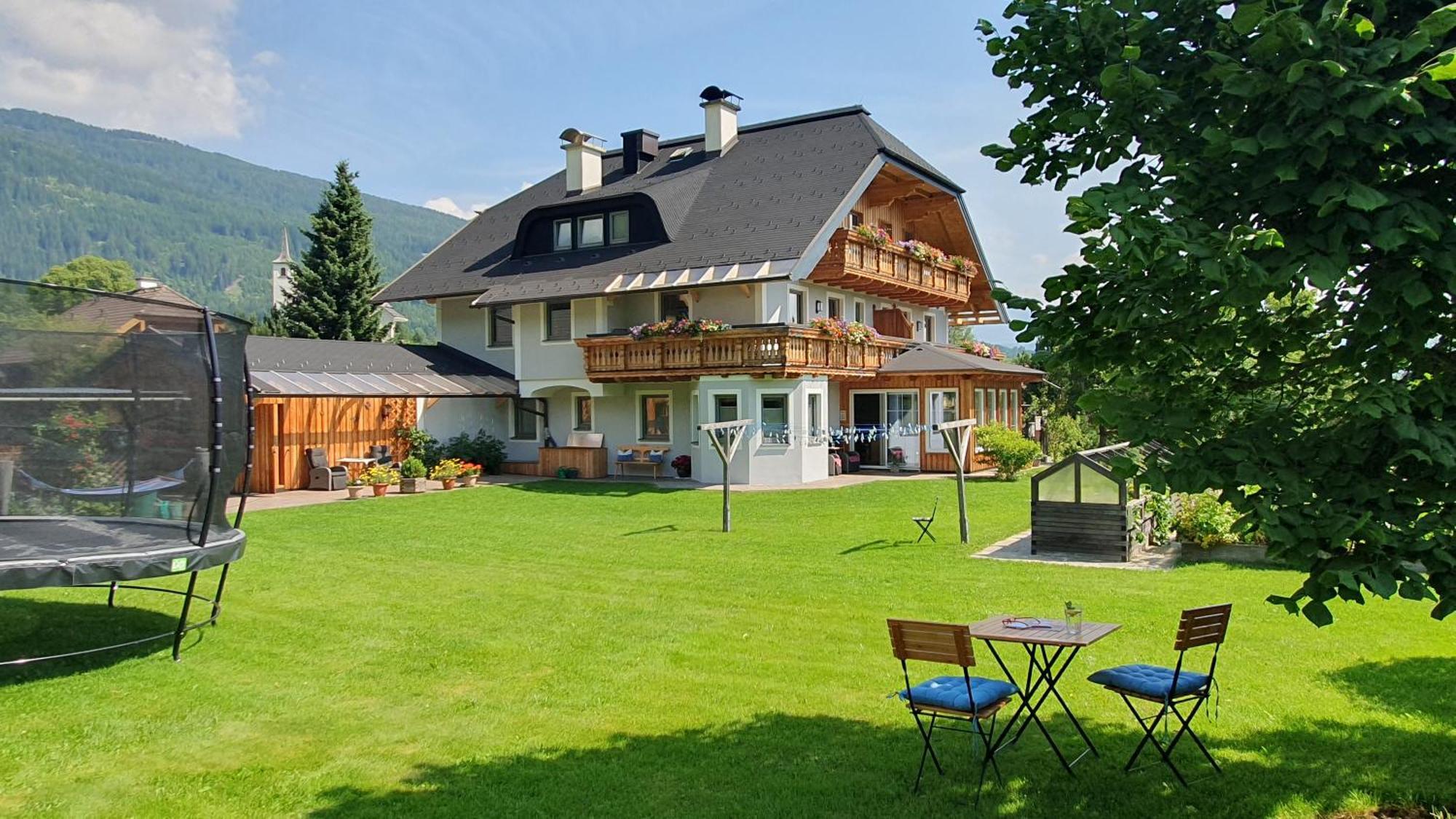 Ferienwohnungen Haus-Holzer Mauterndorf  Luaran gambar